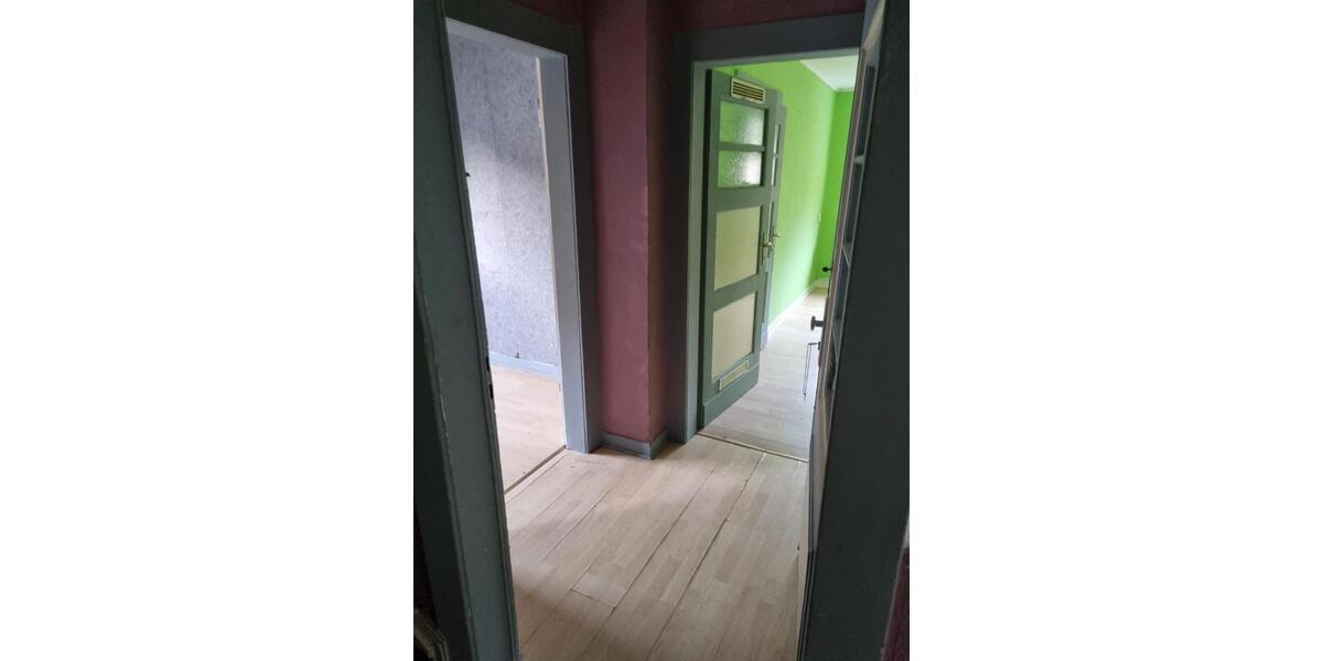 Dachgeschoßwohnung Altena - 4 Zimmer, 80 m&sup2;, 400&euro; | Angebot:25933430