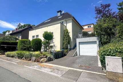 Haus zum Kaufen in Iserlohn 679.000 € 216 m² 8 zimmer