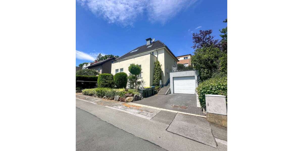 Haus zum Kaufen in Iserlohn 679.000 € 216 m² 8 zimmer