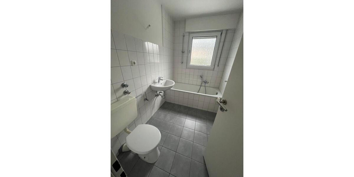 Erdgeschoßwohnung Gelsenkirchen Erle - 3.5 Zimmer, 81 m&sup2;, 384&euro; | Angebot:24807020