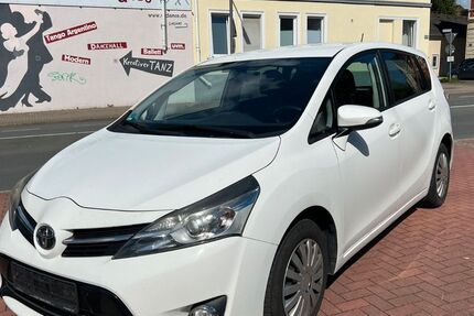 Toyota Verso 267.000 km 4.990 &euro; Recklinghausen 45657