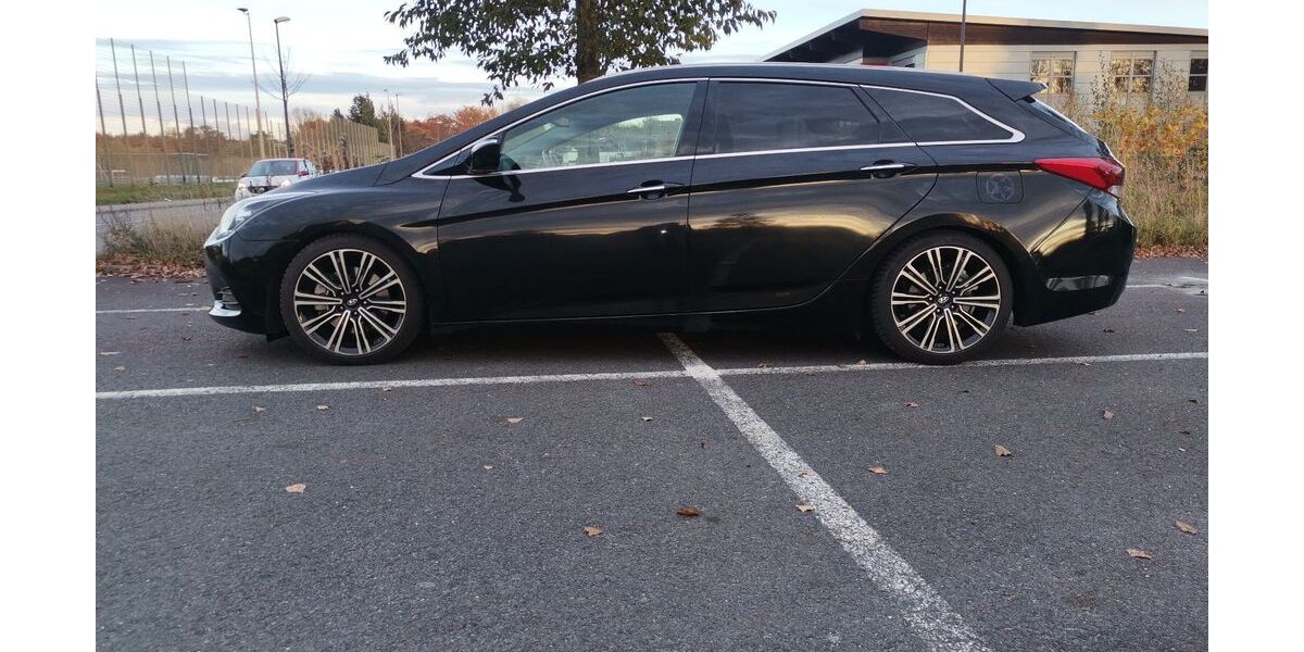 Hyundai i40 167.900 km 8.990 &euro; Recklinghausen 45665