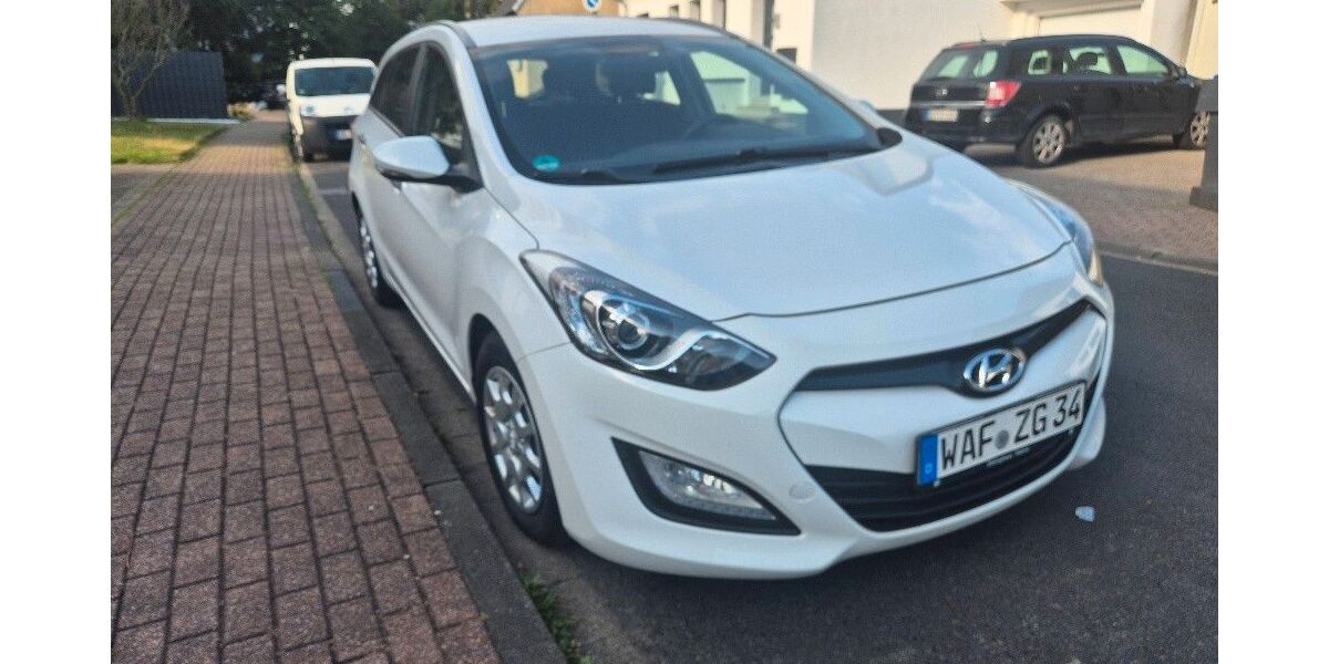 Hyundai i30 137.000 km 5.400 &euro; Lünen 44532