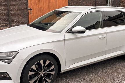 Skoda Superb 44.000 km 29.100 &euro; Menden 58708