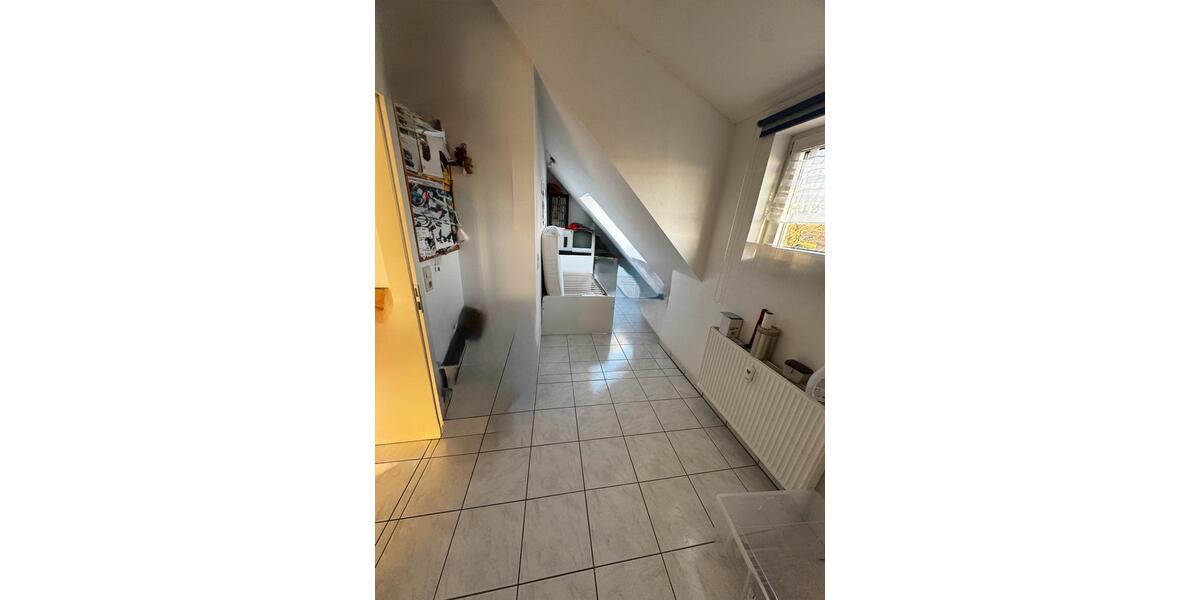 Dachgeschoßwohnung Ennepetal - 3 Zimmer, 78 m&sup2;, 780&euro; | Angebot:25852040