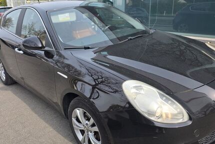 Alfa Romeo Giulietta 184.000 km 3.330 &euro; dortmund 44369