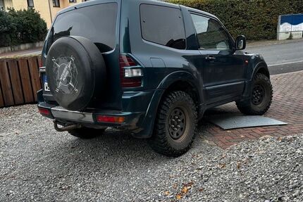 Mitsubishi Pajero 184.000 km 8.999 &euro; Dortmund 44287