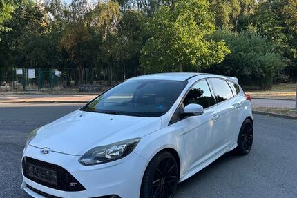 Ford Focus 153.000 km 10.500 &euro; Castrop-Rauxel 44581