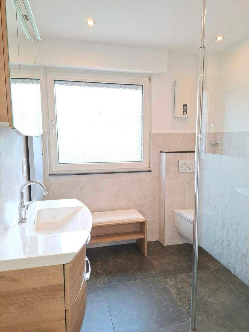 Reihenendhaus in ruhiger Anliegerstraße von Castrop-Rauxel auf Kaufgrundstück. 4 zimmer