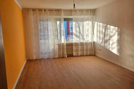 Frisch renovierte 1,5-Zimmer-Wohnung mit neuer Küche, Balkon 1.5 zimmer