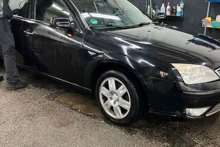 Ford Mondeo 346.500 km 850 &euro; Waltrop 45731
