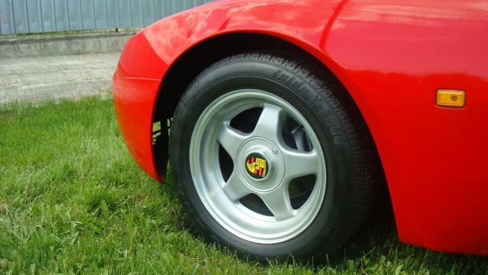 924