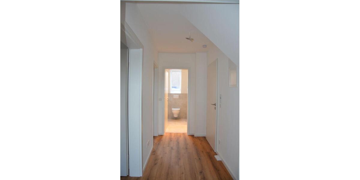 PRIVAT: Moderne 2,5 Zi. Dachgeschoss-Wohnung in ruhiger zentraler Top-Lage Alsenviertel, ohne Balkon - Dachgeschoßwohnung Bochum Innenstadt | Angebot:27501609