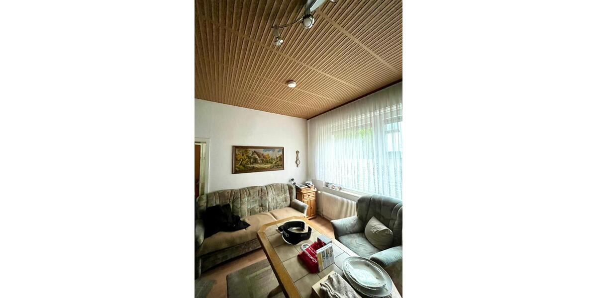 Erstbezug nach umfassender Renovierung: Helle 2,5 Zimmer Wohnung 2 zimmer