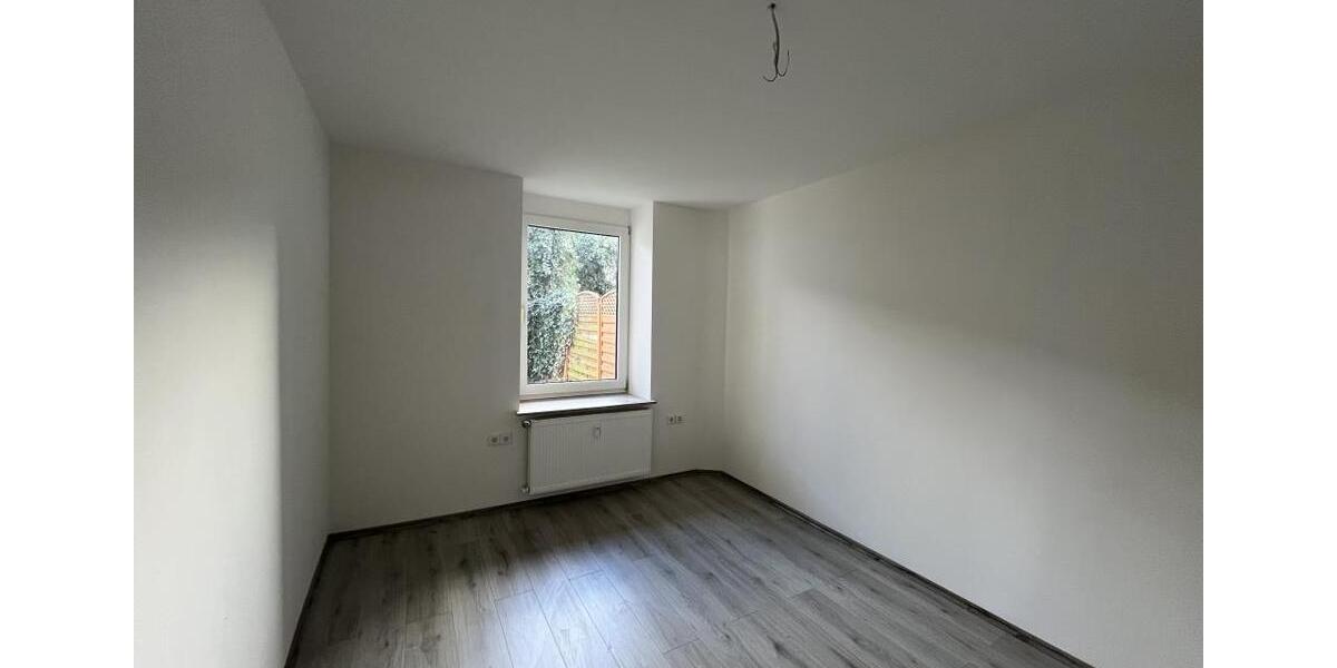 Erdgeschoßwohnung Bochum Höntrop - 2 Zimmer, 41 m&sup2;, 300&euro; | Angebot:25861521
