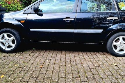 Ford Fiesta 115.200 km 3.200 € Velbert 42549