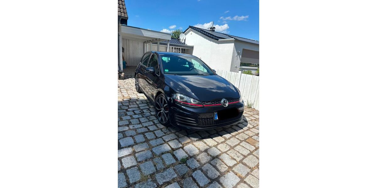 VW Golf 145.723 km 15.900 &euro; Holzwickede 59439