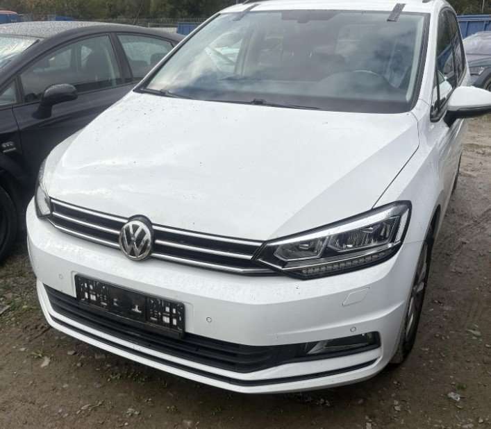 VW Touran 176.555 km 13.999 € Hemer 58675