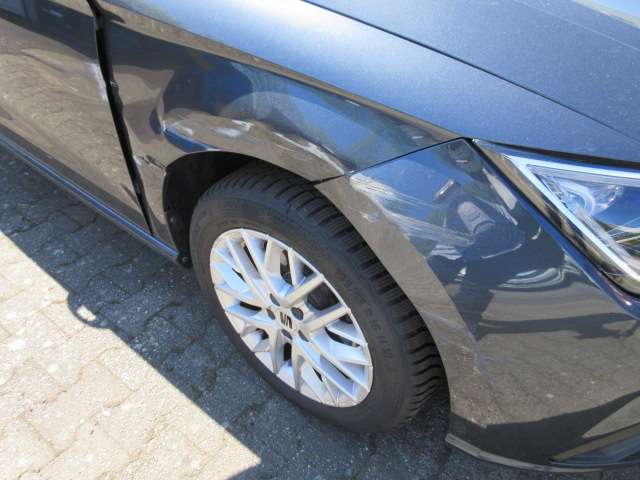 Seat Ibiza Xcellence 1.0 TSI leichter Seitenschaden NAV 897 km 17.488 &euro; Bergkamen 59192