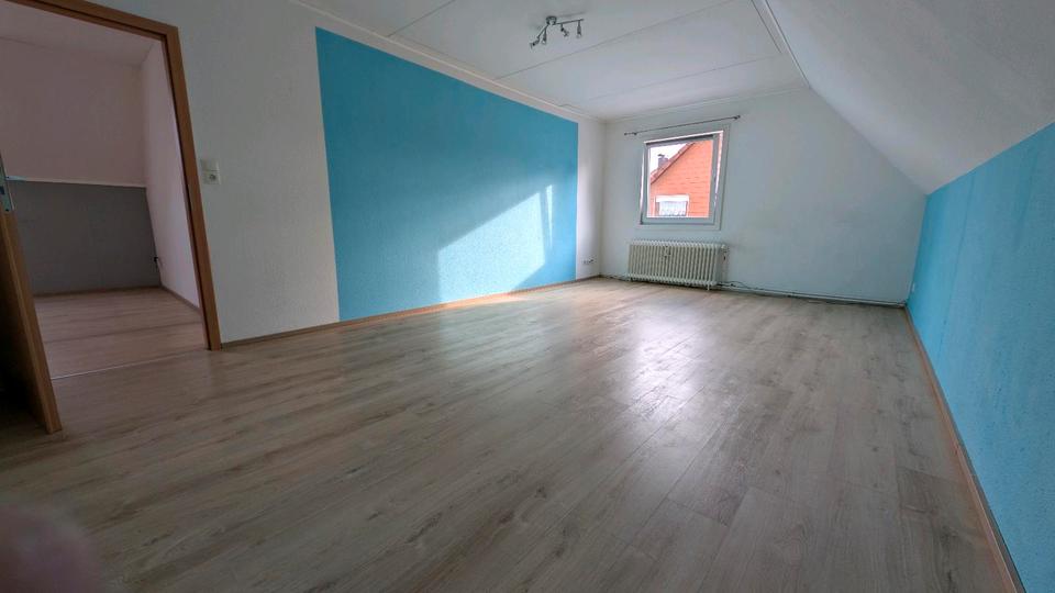 Dachgeschoßwohnung Hemer - 3.5 Zimmer, 95 m&sup2;, 670&euro; | Angebot:26323653