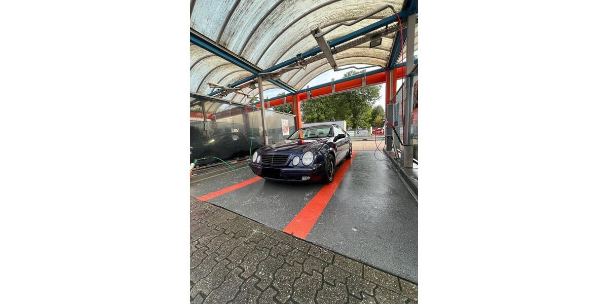 Mercedes-Benz CLK 320 175.000 km 2.700 &euro; Schwelm 58332