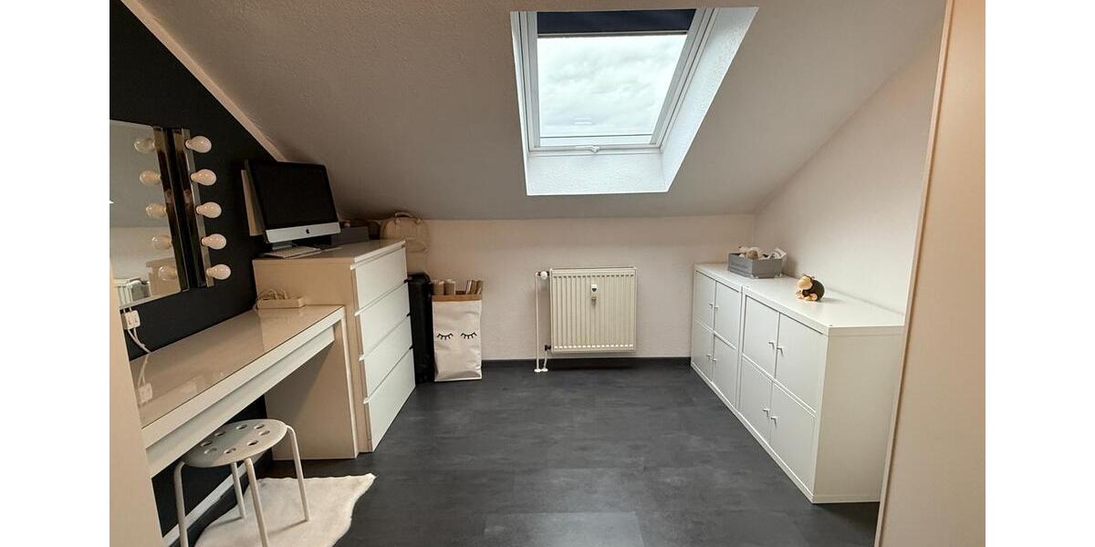 Dachgeschoßwohnung Castrop-Rauxel Becklem - 3.5 Zimmer, 86 m&sup2;, 250.000&euro; | Angebot:23274459