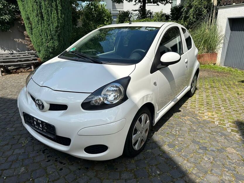 Aygo (X)