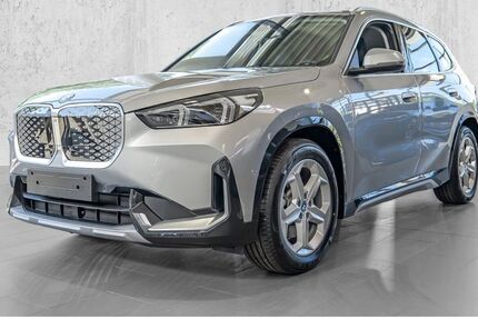 BMW iX1 5.900 km 47.940 € Unna 59425