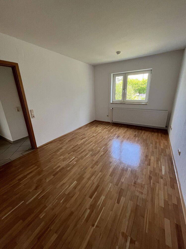 Teilweise barrierefreie 3-Zimmer Erdgeschoßwohnung mit Garten und Tiefgarage
