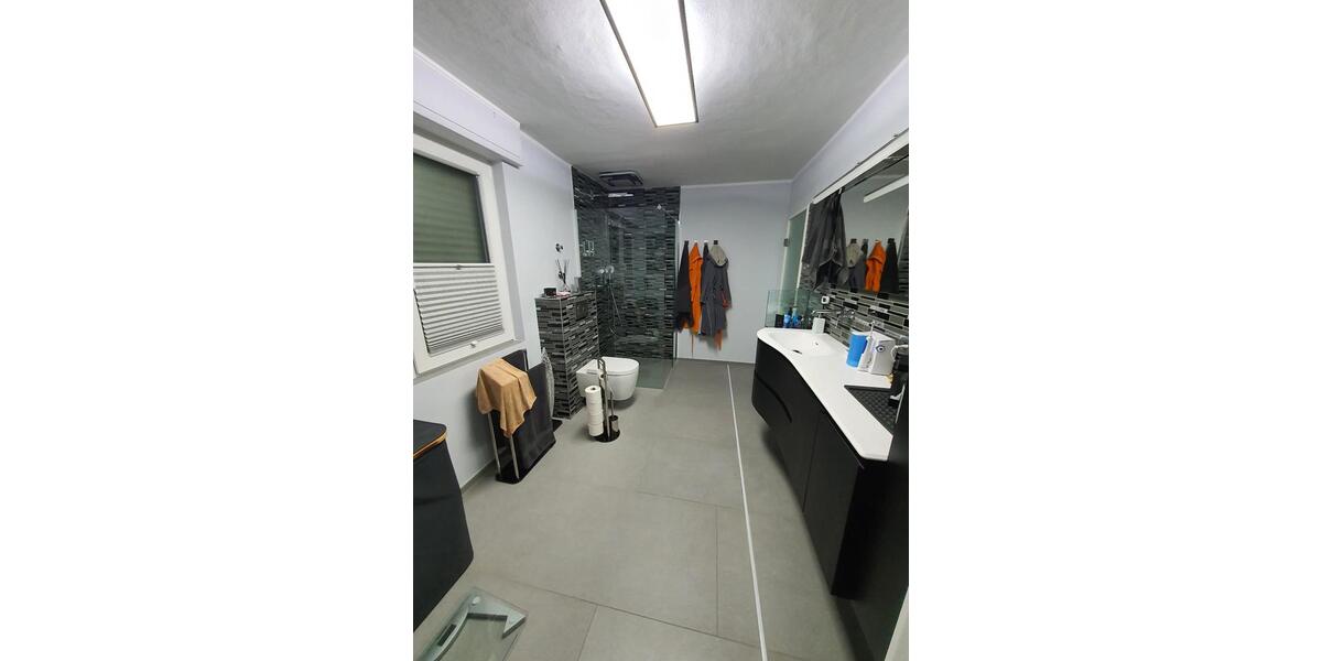 Erdgeschoßwohnung Dortmund Brackel - 5 Zimmer, 150 m&sup2;, 1.500&euro; | Angebot:24742416