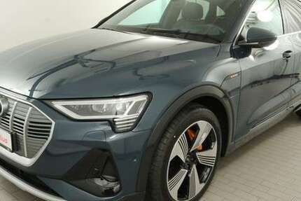 Audi e-tron 54.996 km 33.825 &euro; Dortmund 44143