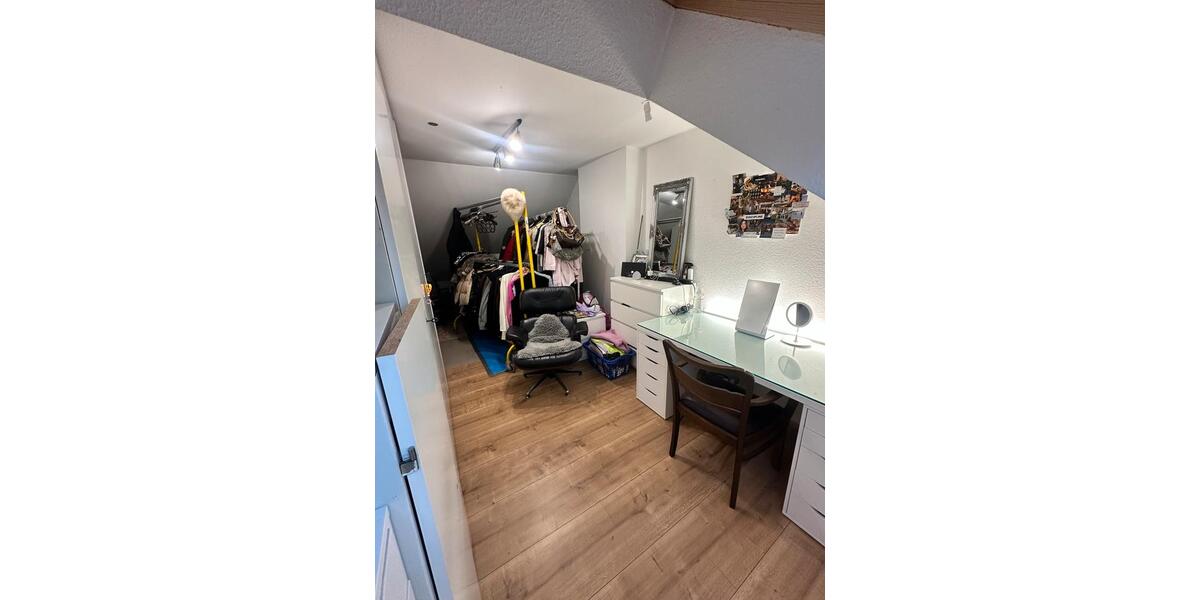 Etagenwohnung Dortmund Hombruch - 4 Zimmer, 85 m&sup2;, 310.000&euro; | Angebot:26126913