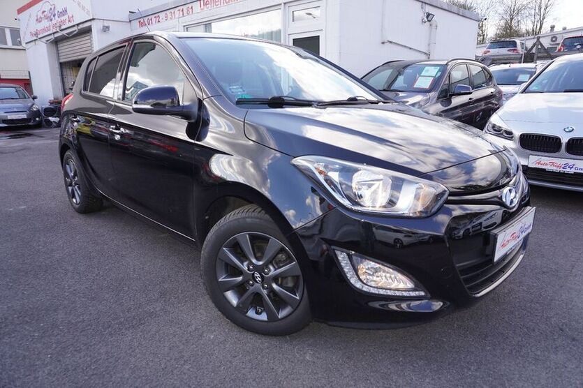 i20