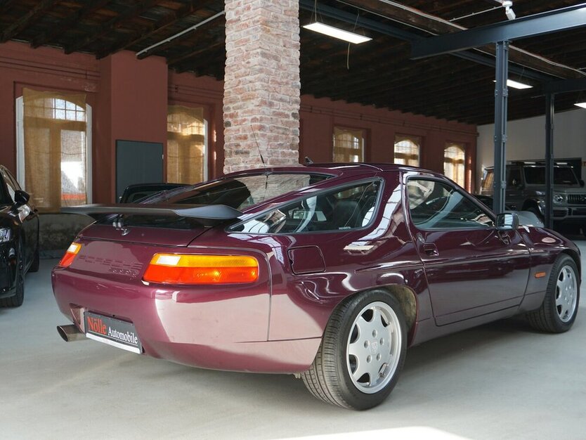 Porsche 928 GT ESSD Leder Klima Deutsches Fahrzeug 99.548 km 58.900 € Wuppertal 42327