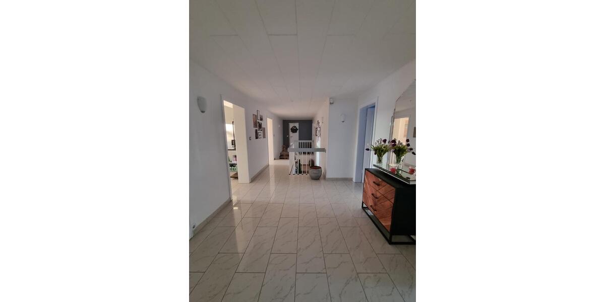 Etagenwohnung Lünen Alstedde - 3 Zimmer, 140 m&sup2;, 1.200&euro; | Angebot:24815769