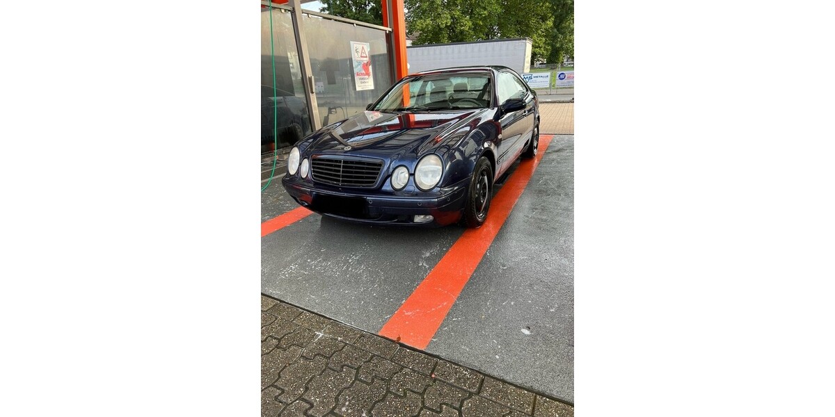 Mercedes-Benz CLK 320 175.000 km 2.700 &euro; Schwelm 58332