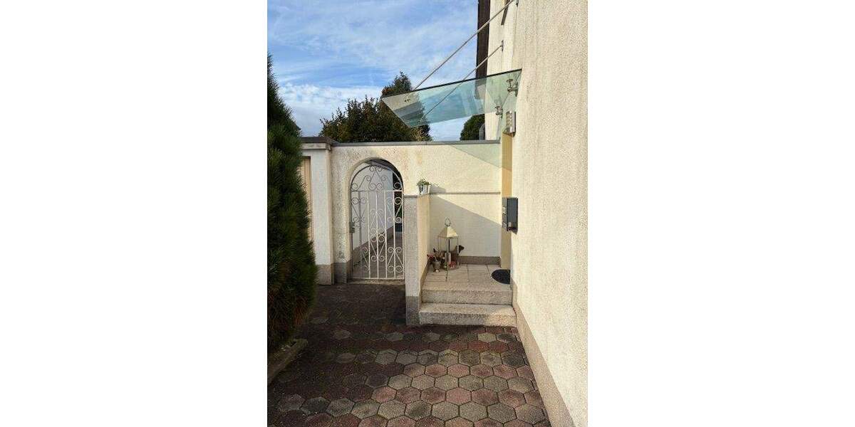 Gepflegte Doppelhaushälfte mit großem Garten und Wintergarten in ruhiger Lage von Bochum-Weitmar 3 zimmer