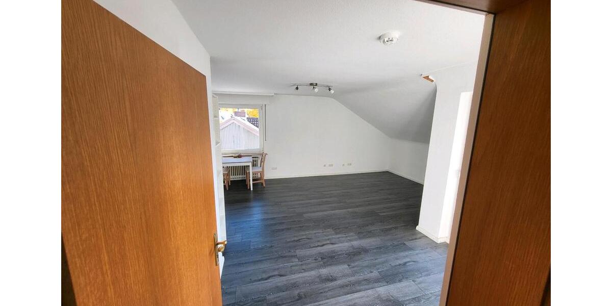 Dachgeschoßwohnung Hagen Hohenlimburg - 1 Zimmer, 40 m&sup2;, 400&euro; | Angebot:24704206