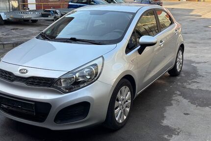 Kia Rio 78.000 km 5.199 &euro; Iserlohn 58640