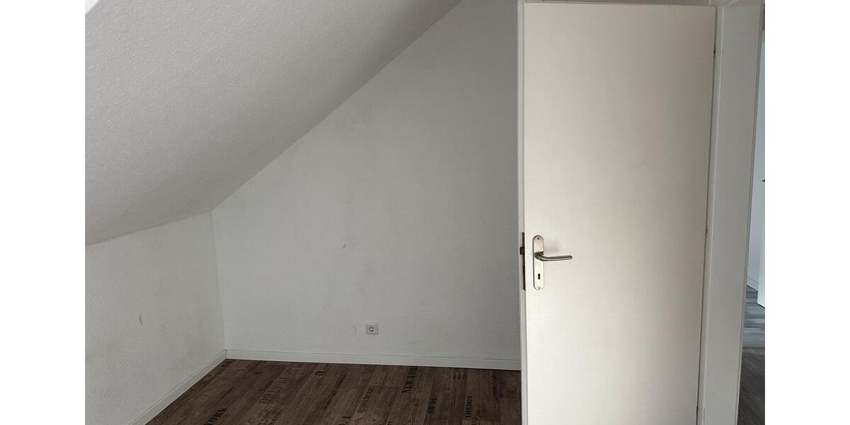 Dachgeschoßwohnung Ennepetal - 3 Zimmer, 75 m&sup2;, 800&euro; | Angebot:24791759