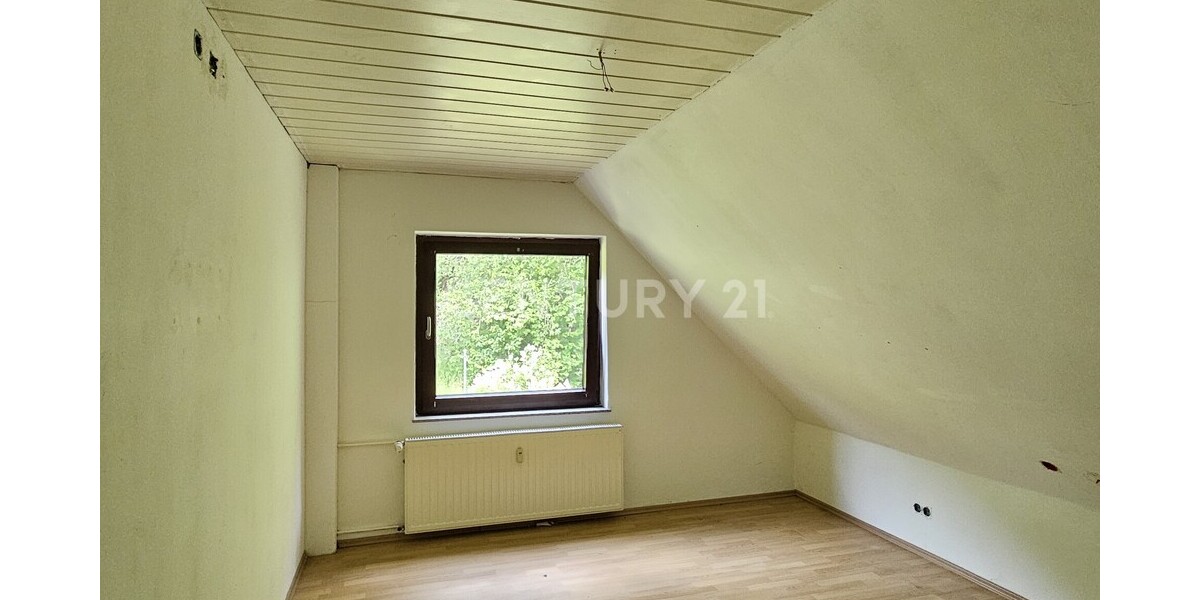 Attraktive Kapitalanlage mit Potenzial: Mehrfamilienhaus mit 6 Eigentumswohnungen & Garagen in Hemer - Mehrfamilienhaus, Wohnhaus Hemer | Angebot:27469088