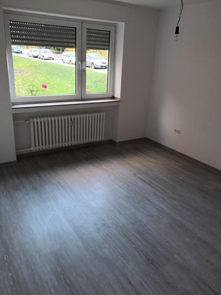 Komplett renovierte EG-Wohnung mit Balkon!! zimmer
