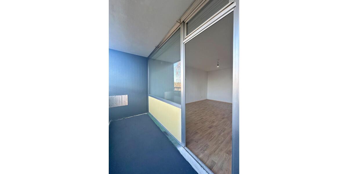 Helle 3-Zimmer-Wohnung mit Balkon - frisch renoviert - KDB 3 zimmer