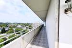 Barrierefreie 3-Zimmer-Wohnung mit Weitblick und großem Balkon - sofort bezugsfrei!