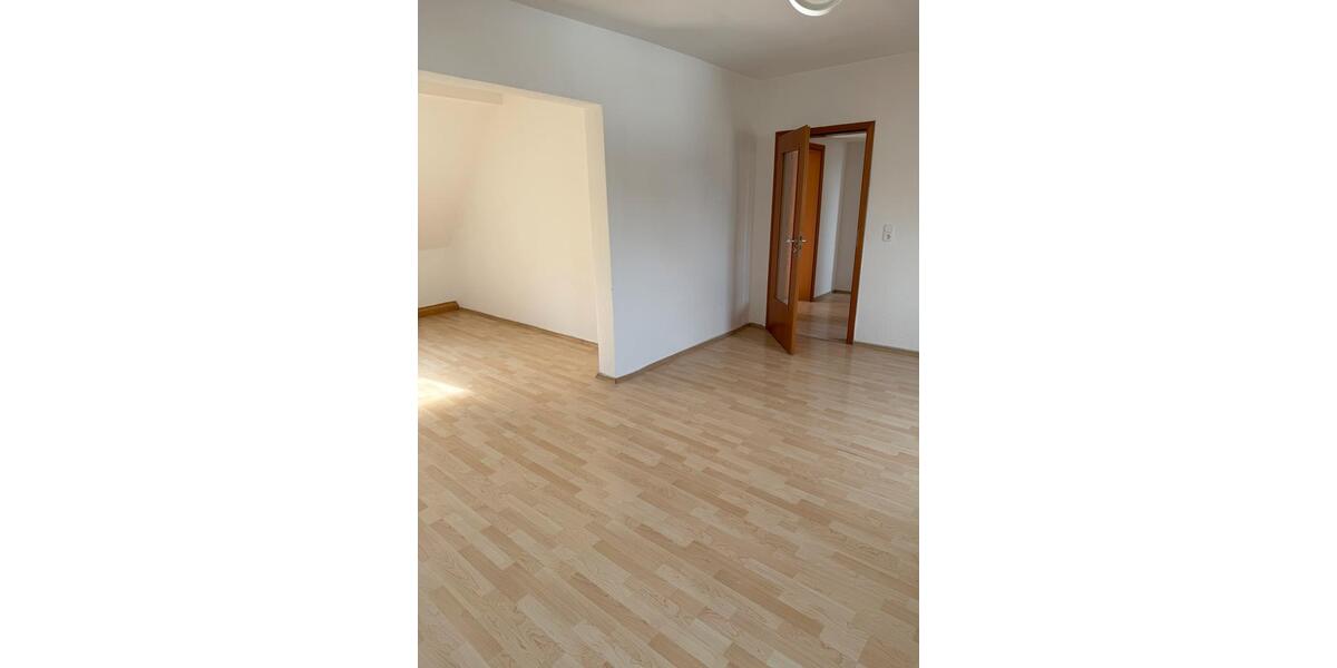Dachgeschoßwohnung Dortmund Brackel - 3 Zimmer, 77 m&sup2;, 880&euro; | Angebot:26337597