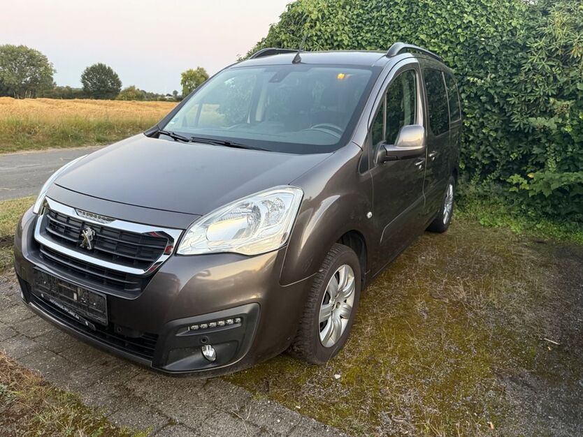 Peugeot Partner 88.725 km 8.950 € Waltrop 45731