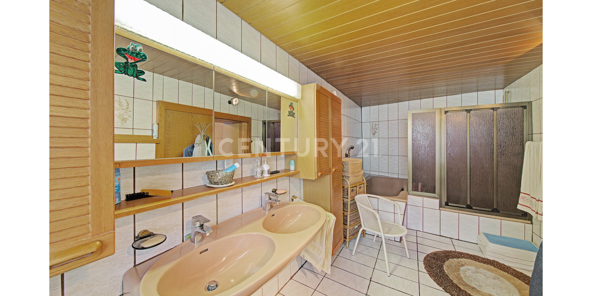 Entwicklungspotenzial für Investoren: Wohn- und Geschäftshaus PLUS Bau-Gewerbegrundstück! - Mehrfamilienhaus, Wohnhaus Castrop-Rauxel Habinghorst Rauxel Habinghorst | Angebot:27191301