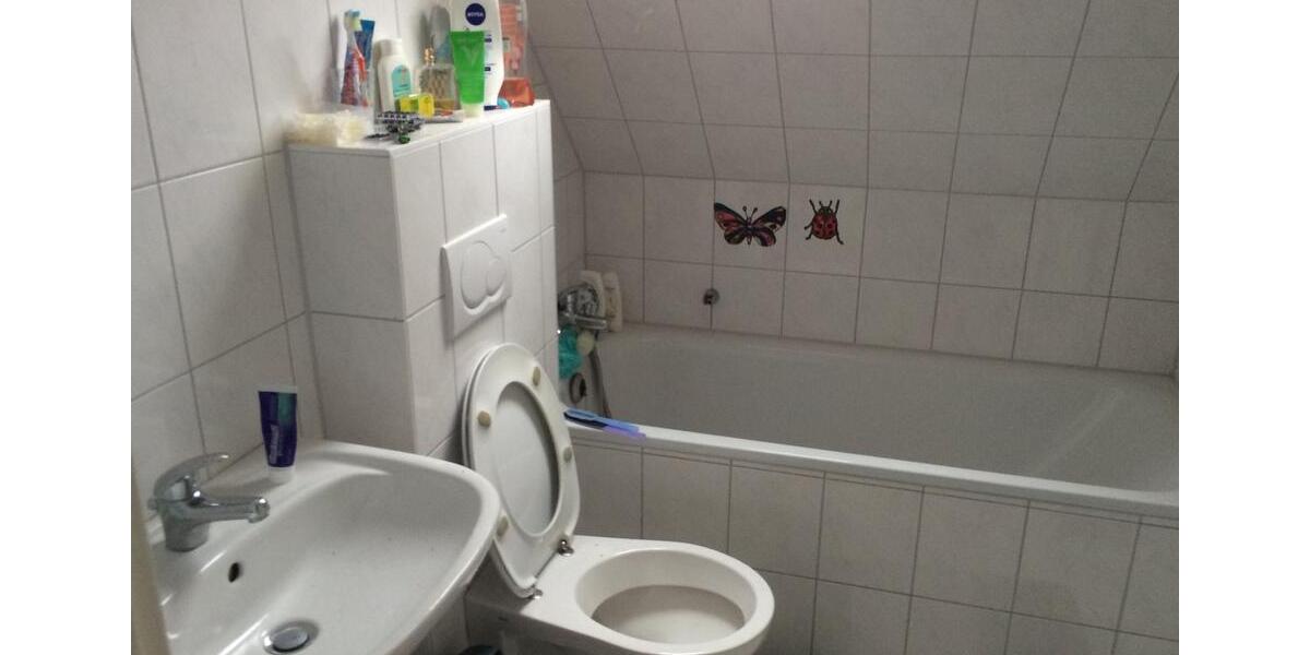 Dachgeschoßwohnung Gelsenkirchen Gelsenkirchen-West - 4 Zimmer, 54 m&sup2;, 70.000&euro; | Angebot:24751833