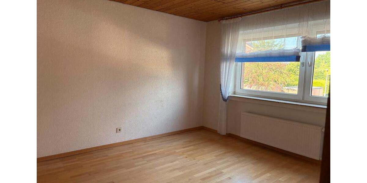 Reihenhaus Recklinghausen Berghausen - 6.5 Zimmer, 180 m&sup2;, 420.000&euro; | Angebot:26795310