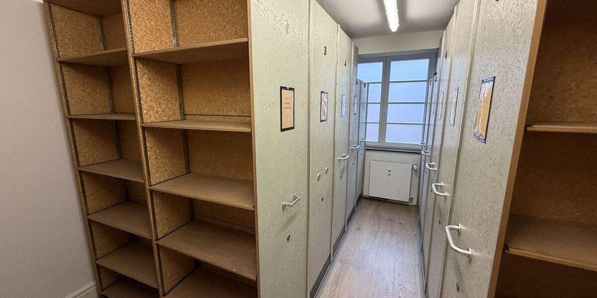 Gewerbeobjekt Hagen Hochschulviertel - 7 Zimmer, 243 m&sup2;, 2.900&euro; | Angebot:25675679